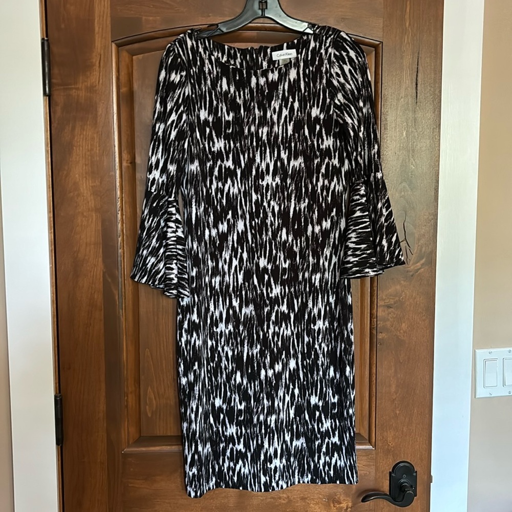 Beautiful Calvin Klein dress with lots of stretch